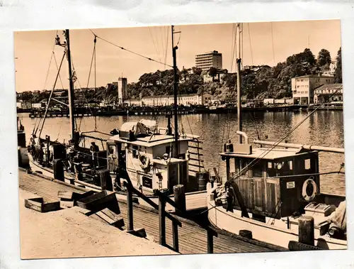 Ak Ostseestadt Sassnitz Rügen Hafen