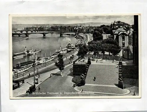 Ak Dresden Brühlsche Terasse u. Dampfschifflandeplatz