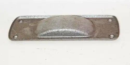 Alter Schubladengriff Griffschale DDR Industrie Design Loft Hammerschlag