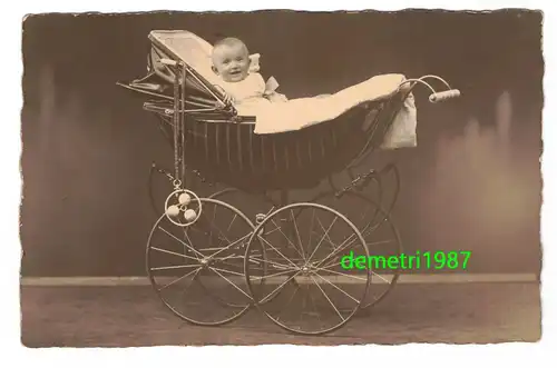 Foto Ak schöner Kinderwagen mit Baby 1910er 1920er Haase Görlitz ! (A3952