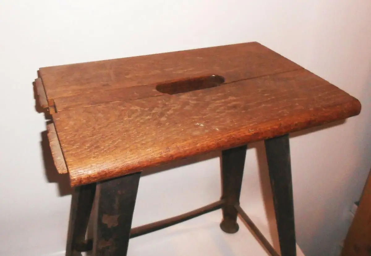 Viereckiger Werkstatt Hocker Schemel Loft Industrie Design Vintage stool 1