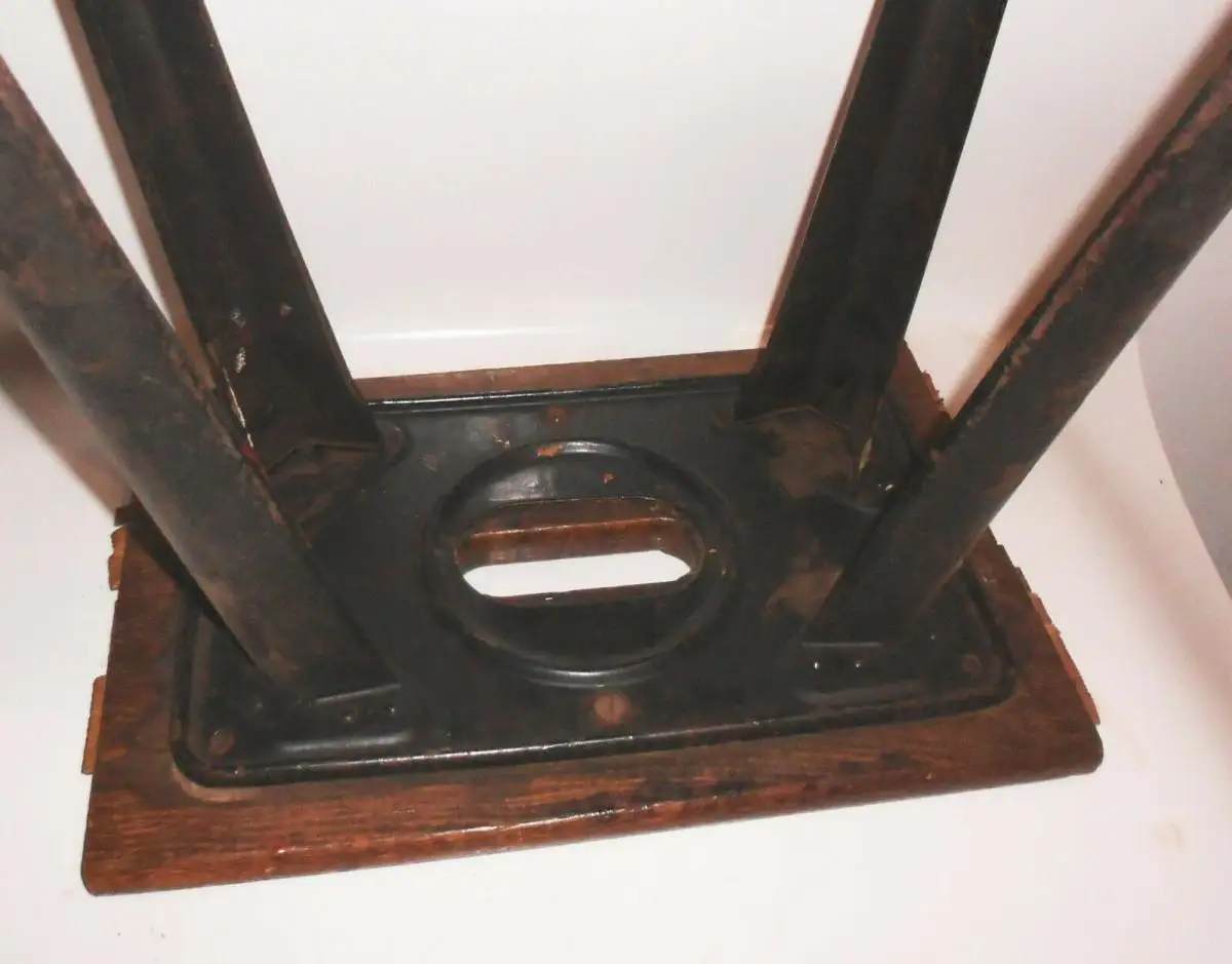Viereckiger Werkstatt Hocker Schemel Loft Industrie Design Vintage stool 5
