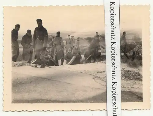 Foto Soldaten besichtigen Fort Vaux Frankreich 2 Wk WW2 france !