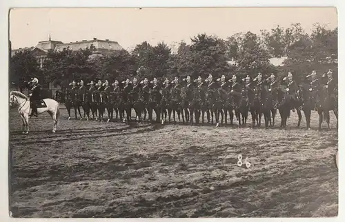 Foto Ak Garderreiter Kavallerie in Dresden um 1925   A3771