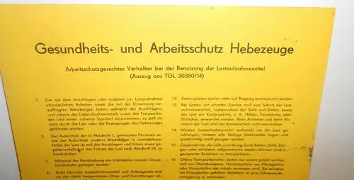 DDR Kunststoff Hinweisschild Warnschild Gesundheits  Arbeitsschutz Hebezeuge 