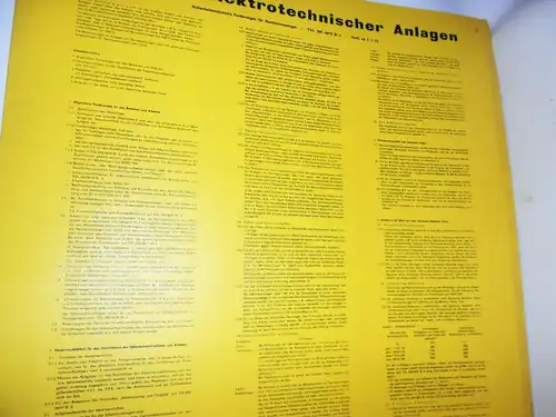 Kunststoff Hinweisschild Warnschild Betreiben elektrotechnischer Anlagen 1973