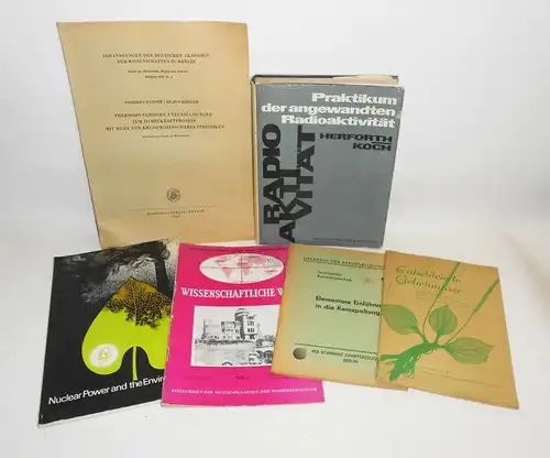 Bücher Paket KERNPHYSIK Atomkraft Radioaktivität meist DDR Kernspaltung !