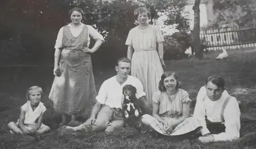 Foto Familie mit Dackel Teckel Dachshund um 1930 ! (F2523