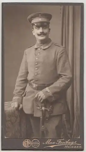 CDV Foto Soldat feldgraue ? Uniform Säbel Freitage Meissen Sachsen ! (F2178