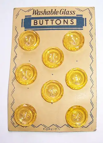 8 alte Glasknöpfe auf Pappe / Platte * um 1950 vintage buttons !