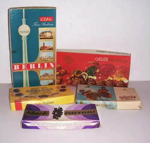 DDR Pralinen Schachteln Pappdosen 5 Stück Süßwaren Deko Reklame Sammler