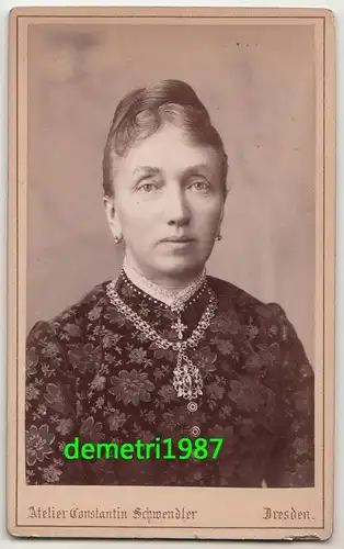 Constantin Schwendler CdV Foto Dame feine Mode Schmuck Halskette Fashion 1880er