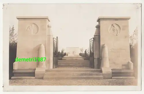 Foto Ak Soldaten Friedhof Denkmal Kriegerfriedhof Laon France 1 Wk IWW ! (F830