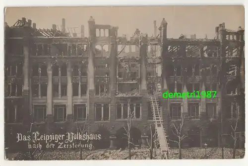 Foto Ak Das Leipziger Volkshaus nach der Zerstörung um 1923 ! (A2007