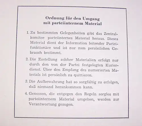 Broschüren Bericht Zentralkomitee u Grundfragen DDR 1962 parteiinternes Material