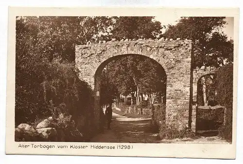 Ak Foto Alter Torbogen vom Kloster Hiddensoe