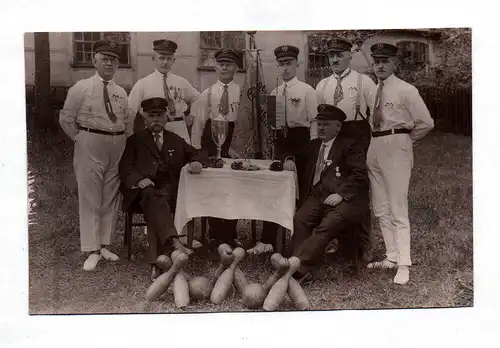 Fot Ak Herren mit Kegeln Gruppenbild