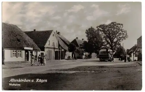 Ak Altenkirchen auf Rügen Marktplatz 1958
