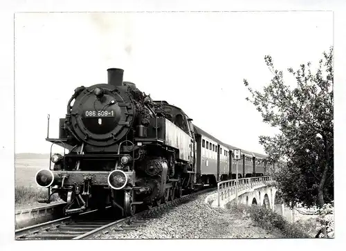 Foto Dampflok Viadukt Brücke Natur 086 809-1 Dampflokomotive 1960er 1970er
