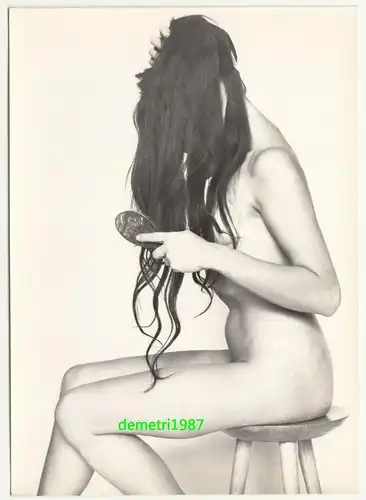 Akt Abzug Zdenka Virta 1967 Prag - nackte Frau bürstet sich * nude vintage ! 