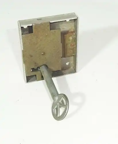 DDR Schrankschloss mit Schlüssel & Beschlag 4,9 x 5,9 x 1 cm Ersatzschloss !