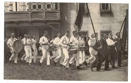 Foto Ak Festzug Musiker wohl in Ham Somme Frankreich 1 Wk