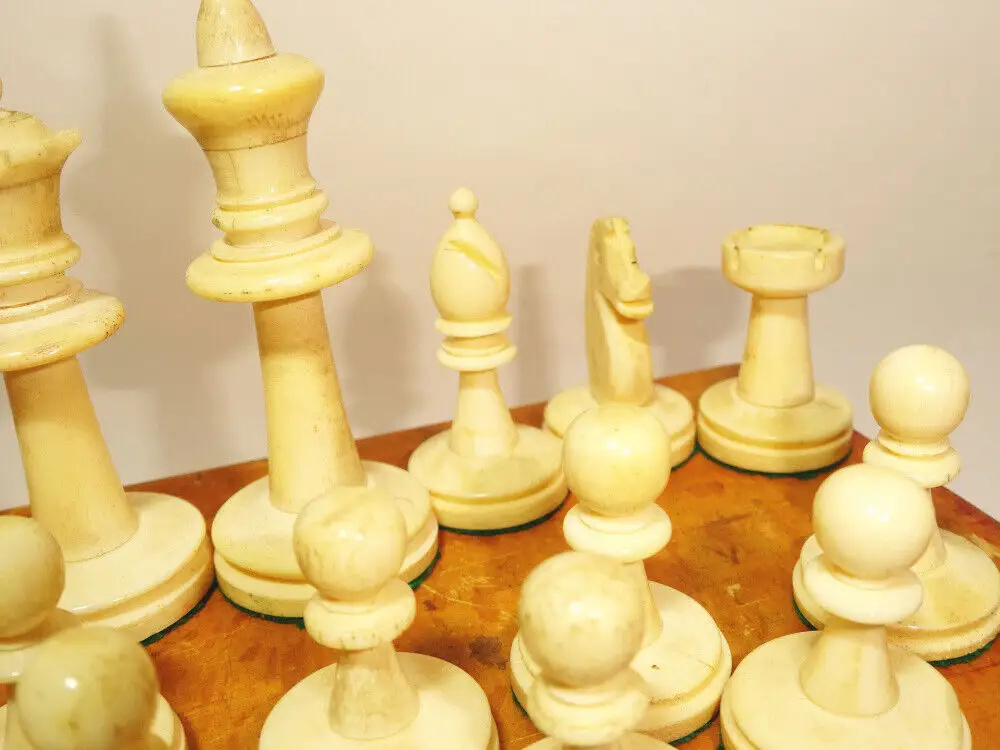 Alte Schachfiguren Weiss Rot Bein Deko Schach Figur 4