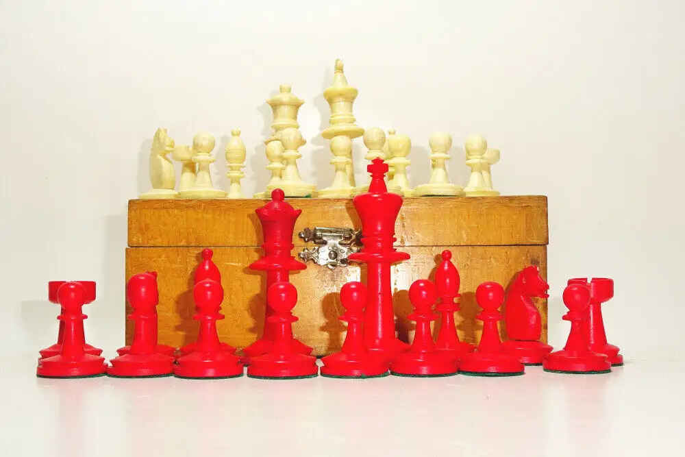 Alte Schachfiguren Weiss Rot Bein Deko Schach Figur 7