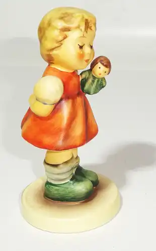 Hummel Figur Kasperle ist da Goebel Porzellanfigur