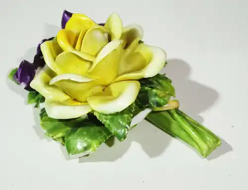 Alte Porzellan Blumen 4 Stück vor 1945 Deko Blüten Tischdeko 