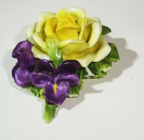 Alte Porzellan Blumen 4 Stück vor 1945 Deko Blüten Tischdeko 