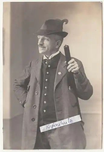 Foto Jäger Förster in Waidmanns Mode mit Flinte um 1910 vintage (F2158