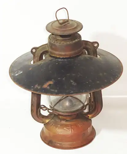 Bat 158 Petroleumlampe mit Schirm Fledermaus Laterne