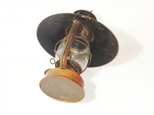 Bat 158 Petroleumlampe mit Schirm Fledermaus Laterne
