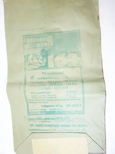 DDR Papiertüte 6 St Mineralstoff Zellstoff Requisit Reklame Landwirtschaft Bauer