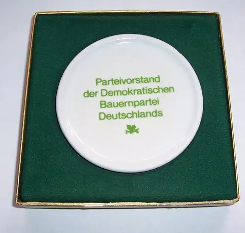 Porzellan Plakette Medaille 40 Jahre DBD 1948-1988 Etui DDR 