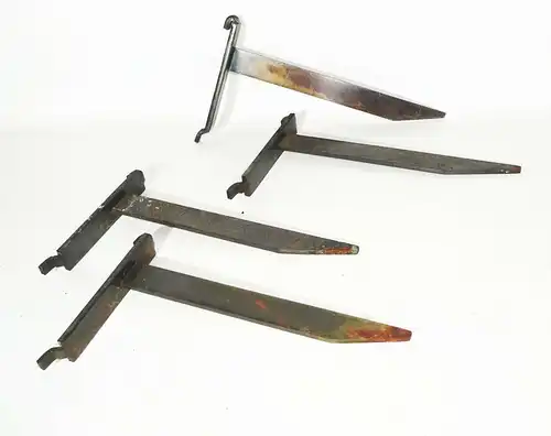 4 alte Metall Regalträger 19 cm für Schaufenster Lager zum einhaken Vintage !