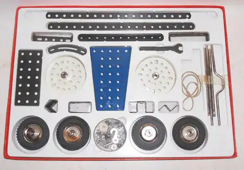 1 von 4 Burgstädter Metallbaukasten 4 DDR !