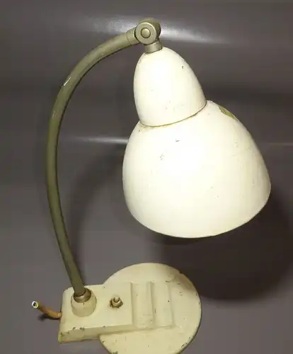 Art Deco Lampe Schreibtischlampe Bauhaus Leuchte Gussfuss Metall vintage