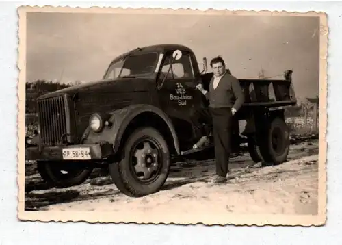 Foto LKW VEB Bau Union Süd  Russische Zugmaschine Kipper Oldtimer