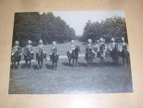 Foto im Bilderrahmen Gardereiter zu Pferd Pickelhauben Kavallerie Bischofswerda