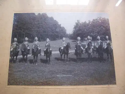 Foto im Bilderrahmen Gardereiter zu Pferd Pickelhauben Kavallerie Bischofswerda