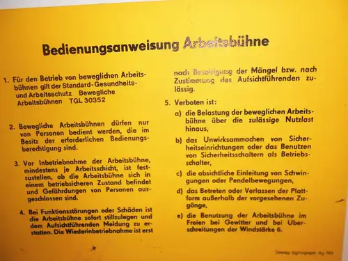 DDR Kunststoff Hinweisschild Warnschild Bedienungsanweisung Arbeitsbühne Dewag