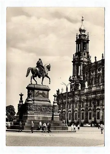 Ak Foto DDR Dresden Hofkirche mit König Johann Denkmal