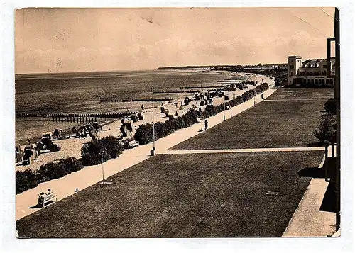 Ak Ostseebad Heiligendamm DDR Blick auf die Promenade und den Strand