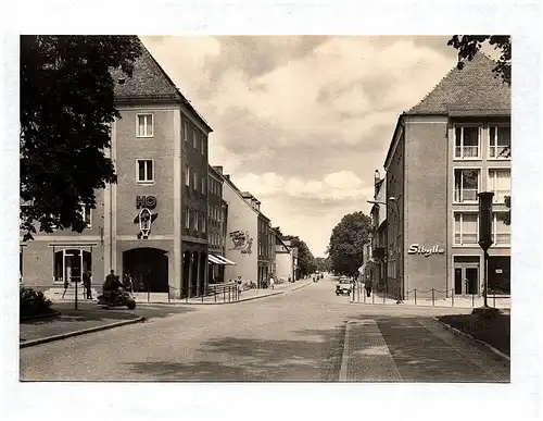 Ak Niesky Neubauten am Zinzendorfplatz Straße der Befreiung Oberlausitz DDR Echt