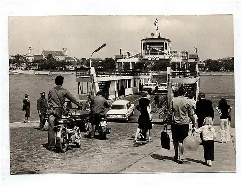 Ak Die Donaufähre in Vac Ungarische VR Echtfoto