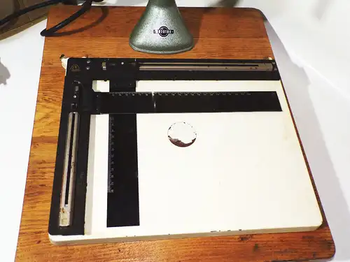 DDR Vergrösserungsgerät Adjutar Koffer Vergrößerer Fotolabor Vintage
