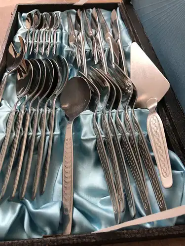 DDR Besteck 27 teilig  ABS Rostfrei Löffel Messer Gabel Besteckkoffer