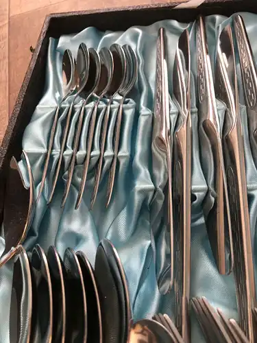 DDR Besteck 27 teilig  ABS Rostfrei Löffel Messer Gabel Besteckkoffer